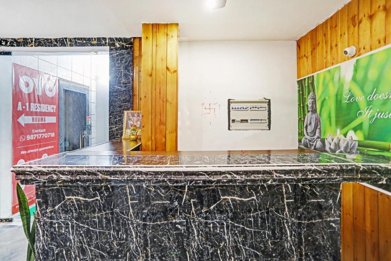 Oyo 81641 Collection O Hotel A1 Residency นิวเดลี ภายนอก รูปภาพ